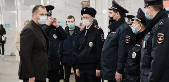 Чекист в штатском, командовавший задержаниями на Русском Марше в Москве