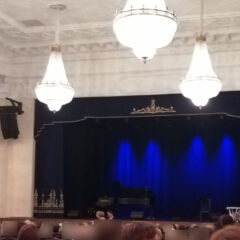 В Санкт-Петербурге националисты пришли на концерт русского романса