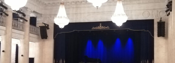 В Санкт-Петербурге националисты пришли на концерт русского романса